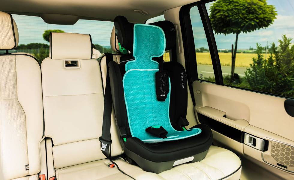 Podložka proti poteniu Zopa Breeze - pre autosedačky 15-36 kg, prípadne 100-150 cm
