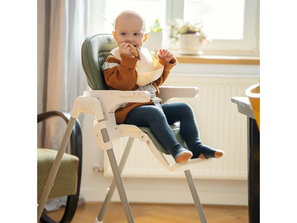 Jedálenská stolička Petite&Mars Gusto