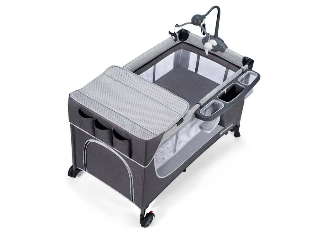 Detail prebaľovacieho pultu a organizéra na postieľke Kinderkraft LEODY