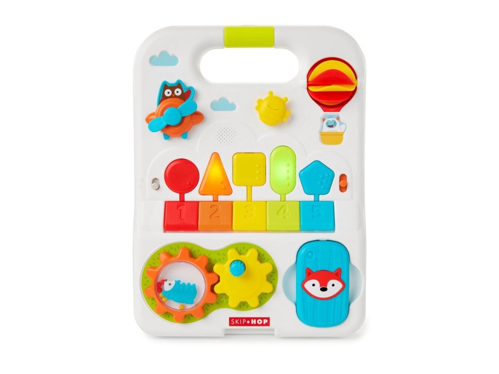 Detail odnímateľného hracieho panelu chodítka Skip Hop