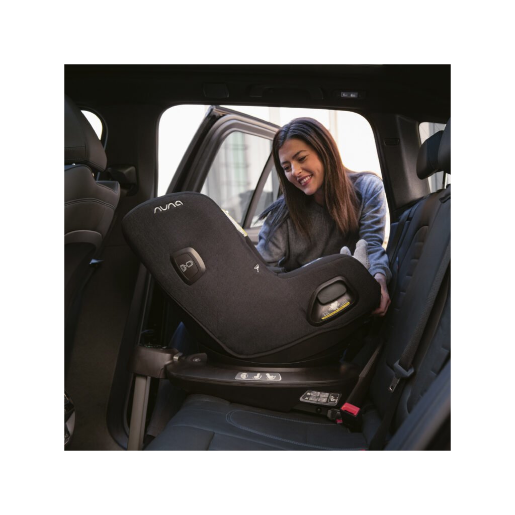 Autosedačka Nuna Pruu - inštalácia mamičkou v protismere