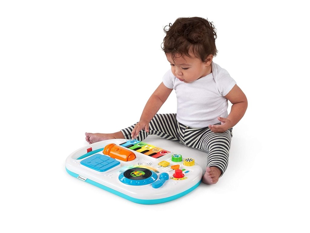 Detail hudobného panelu chodítka Baby Einstein s klávesami