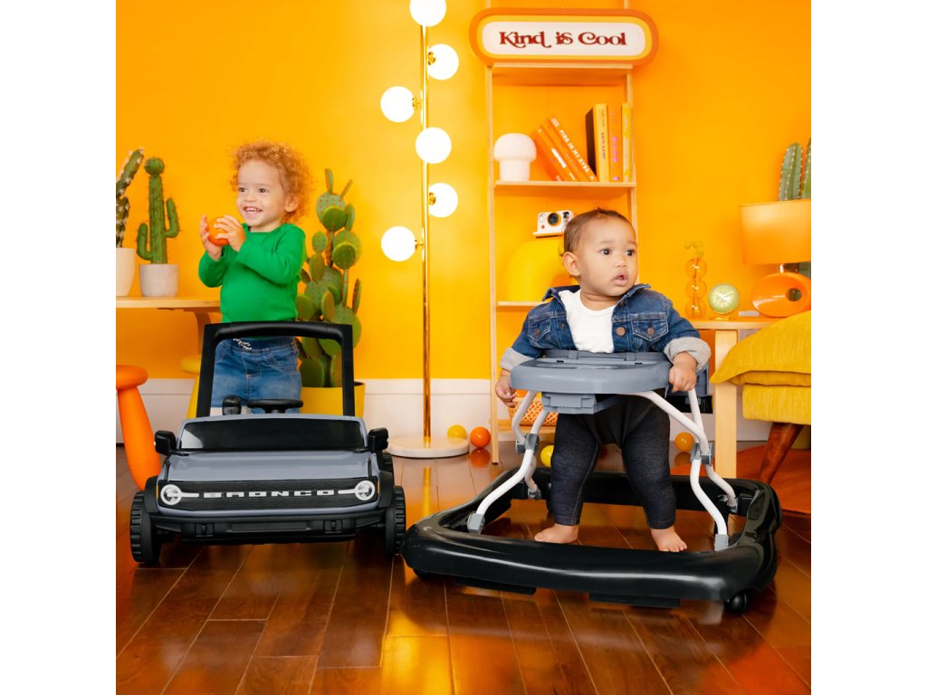 Chodítko Bright Starts 4v1 Ford Bronco Area 51 využitie pre 2 deti naraz