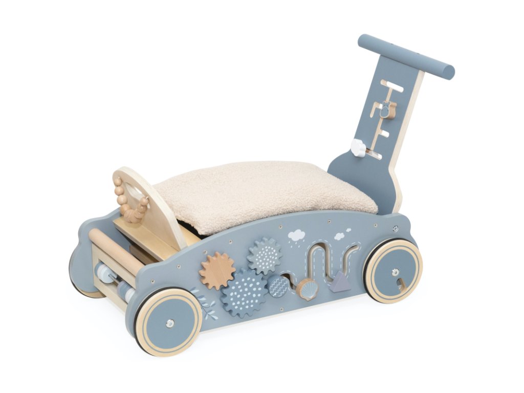 Detail koliesok a drevenej konštrukcie Label Label 3v1 Blue