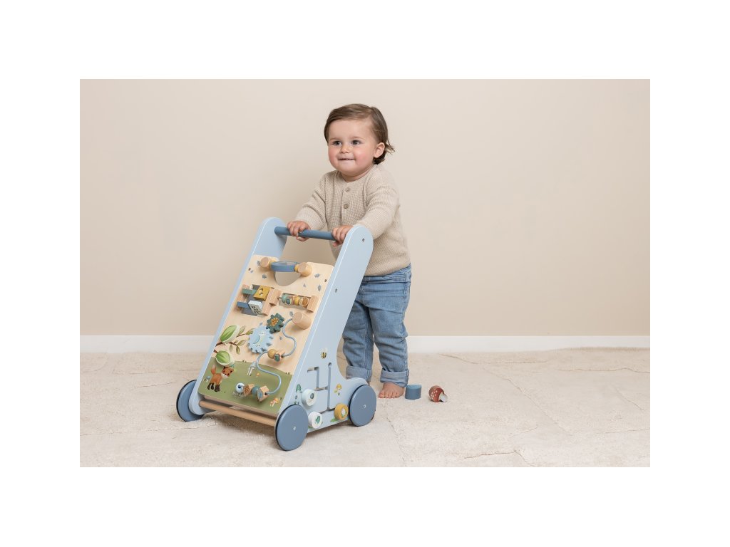 Drevené chodítko Little Dutch Forest Friends s aktivitami