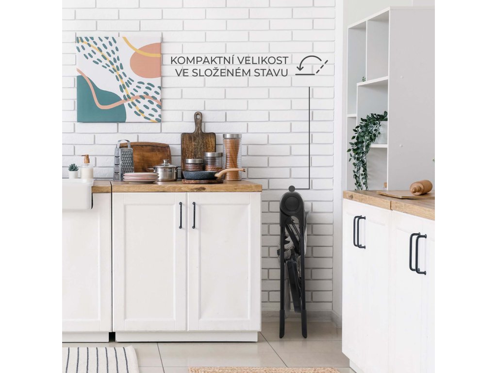 Detail zloženej stoličky Kinderkraft Binci s táckou