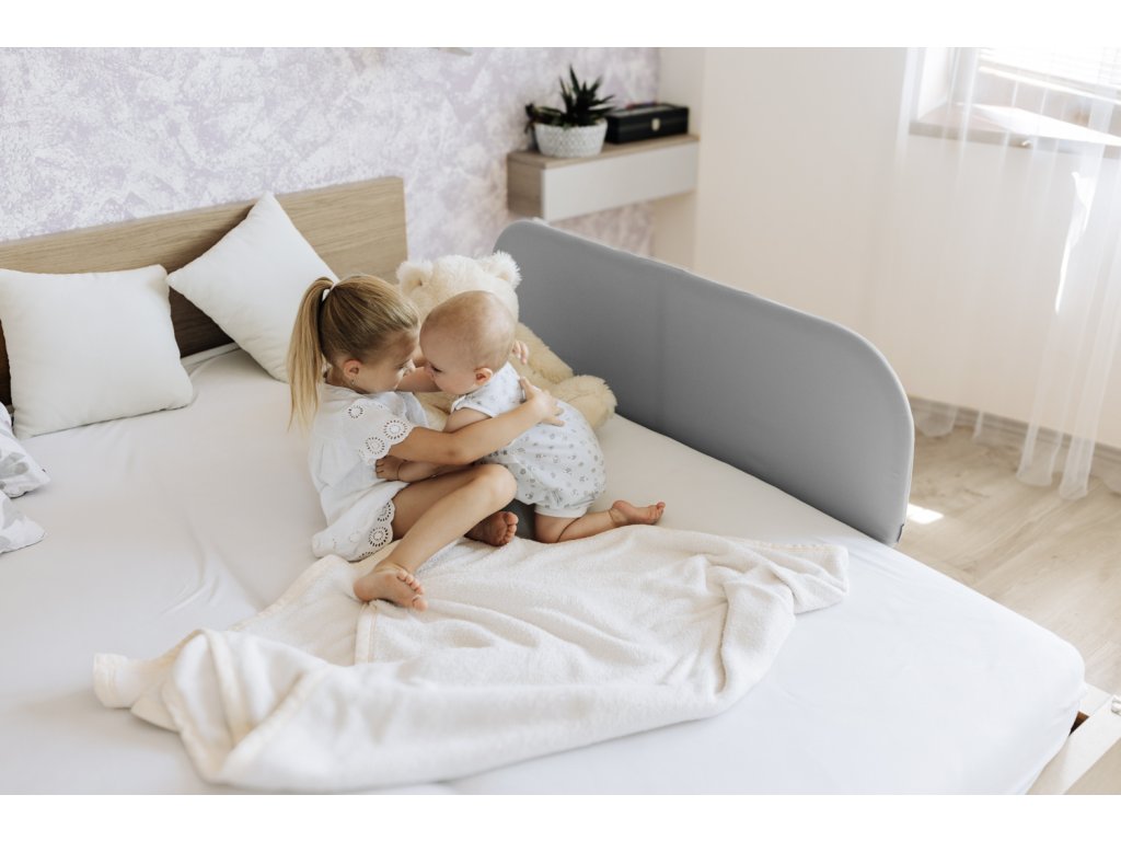 Skladacia šedá zábrana na posteľ Zopa Monna Compact s dĺžkou 120 cm