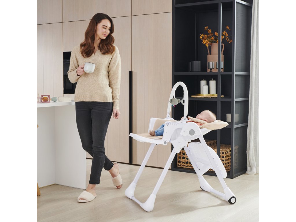 Multifunkčná jedálenská stolička Kinderkraft Tummie 2v1 v elegantnom béžovom prevedení