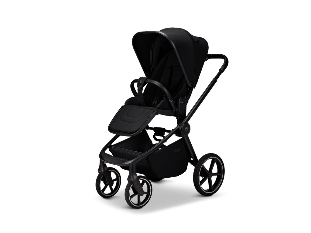 Detail športovej sedačky a bezokrajovej podnožky kočíka Moon Resea 2.0