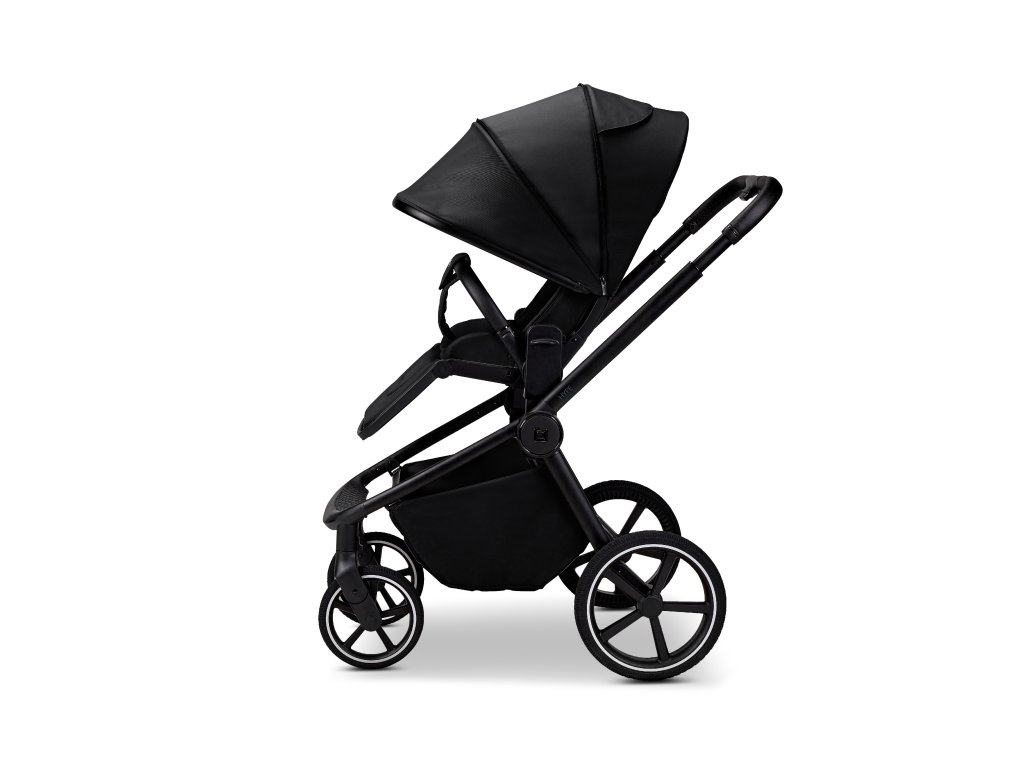 Športový kočík Moon Hype v modernom dizajne s otočným sedadlom