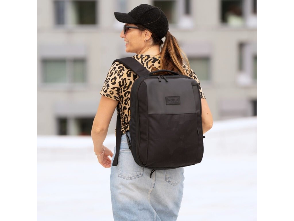 MiniMeis prebaľovací batoh HERO G5 Black