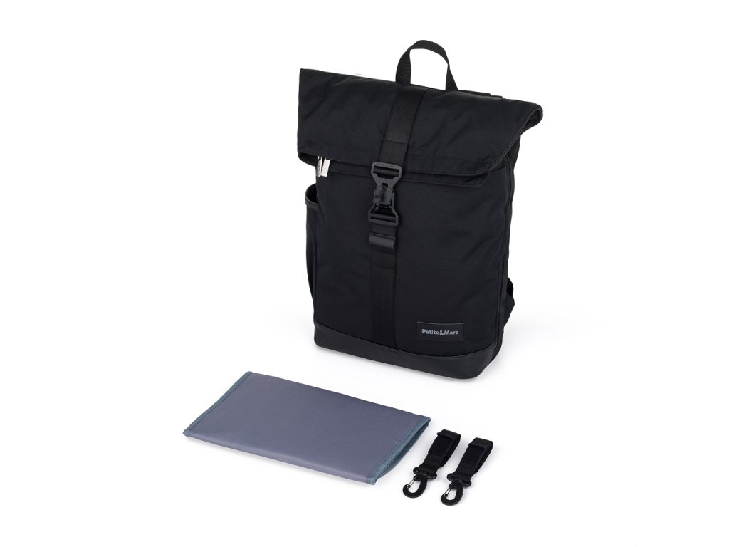 Prebaľovací batoh Petite&Mars Jackob Absolute Black