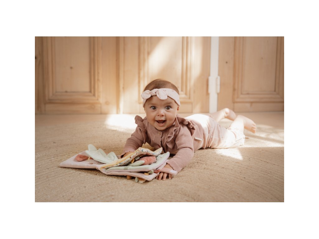 Little Dutch Knižka textilná s aktivitami Fairy Garden