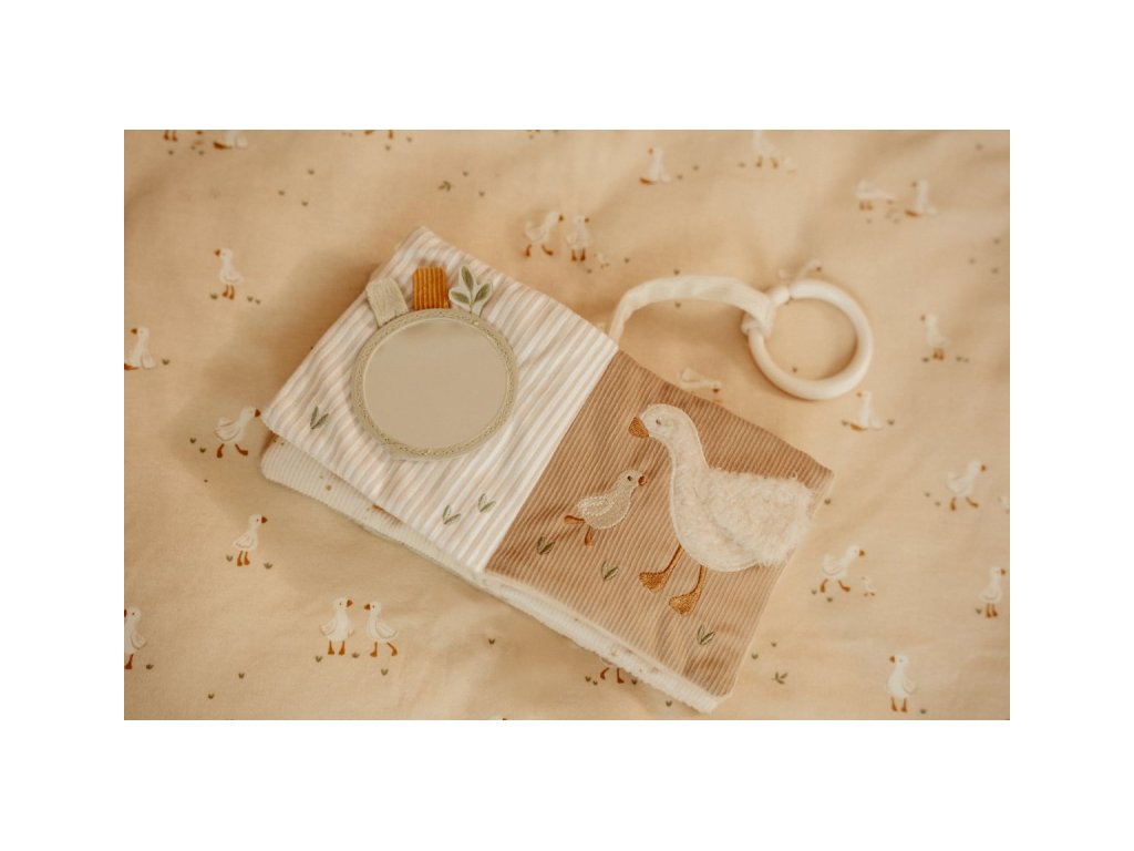 Little Dutch Závesná textilná knižka s aktivitami Newborn Naturals