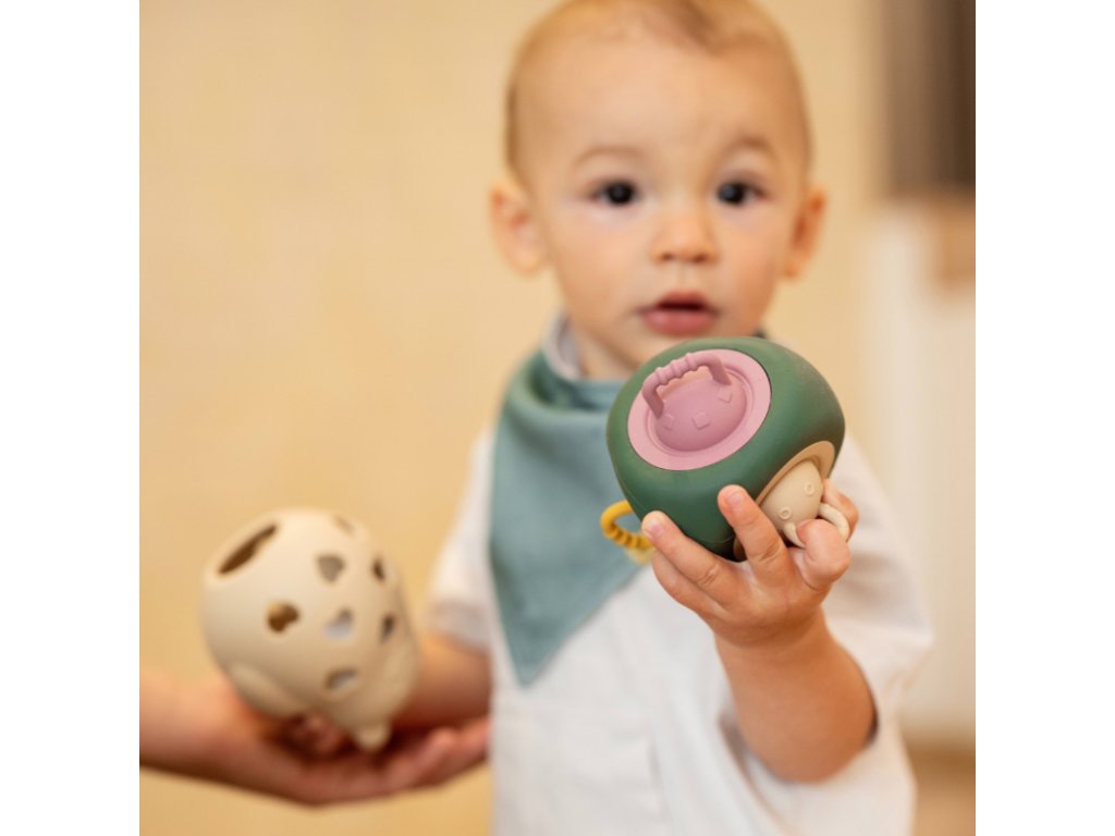 Silikónová hračka Petite&Mars Pop Up Triangle Misty Green