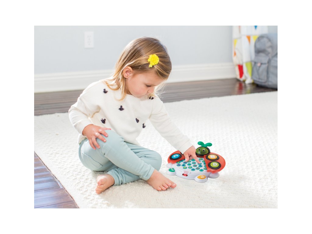 Infantino Hudobná lienka Alphabet & Colors