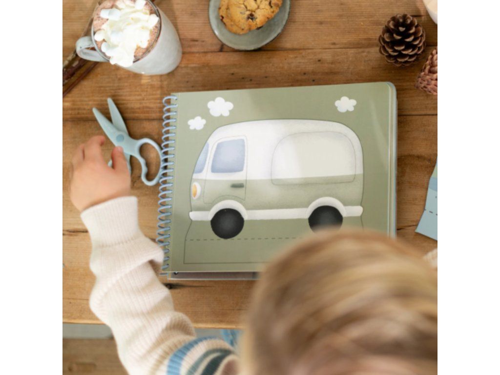 Little Dutch Kniha s vystrihovacími autami Jim