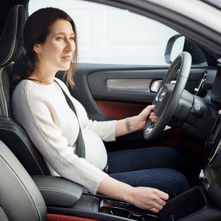 🤰 Chcete dopriať svojmu bábätku maximálne bezpečie a pohodlie už počas tehotenstva? 🤰 Predstavujeme vám BeSafe iZi Fix...